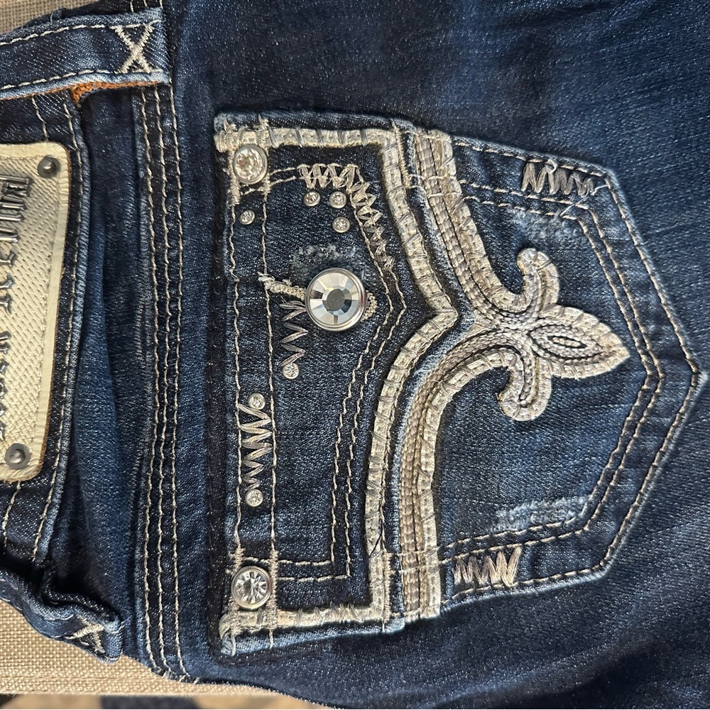 Stylish Blue Embroidered Women's Jeans